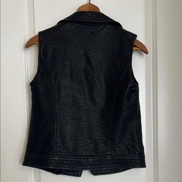 Cupcakes & Cashmere Faux Leather Moto Vest - Picture 3 of 7
